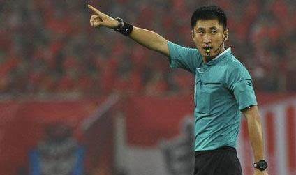 半岛体育官网-京媒：11年来首次不用洋哨 马宁等国际级裁判归国