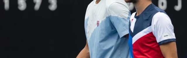 张奔斗：男子网坛后浪浪浪不绝 三小将齐闯16强