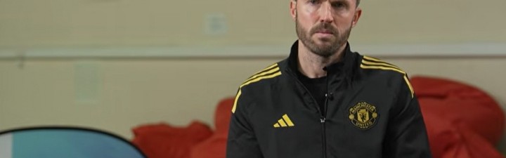 半岛体育官网-卡里克：处理压力是梅努真正的天赋 信任青训是曼联的重要部分